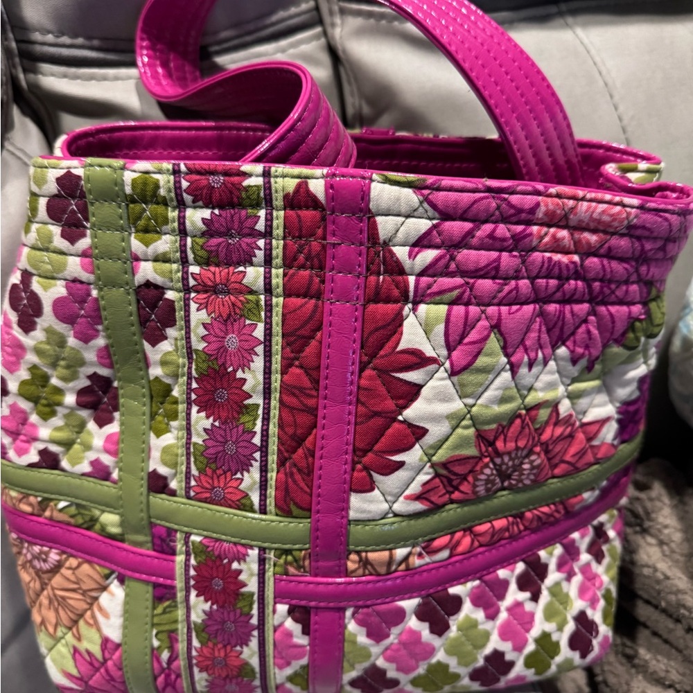 Vera Bradley Beautiful  Floral Bags (2 pcs)  Silvertone hardware. Hello Dahlia.